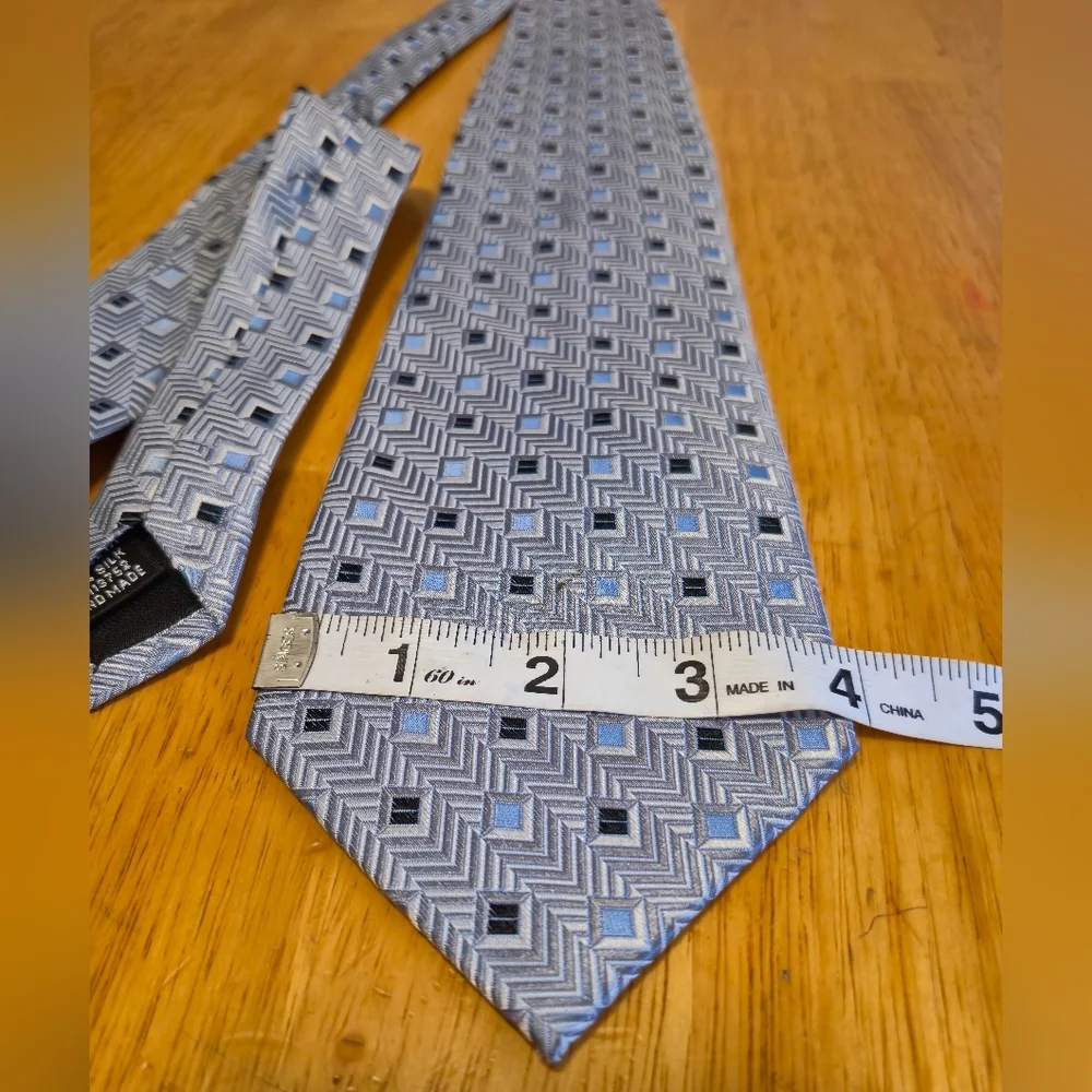 Joseph &‎ Feiss Blue and Gray Silk Tie